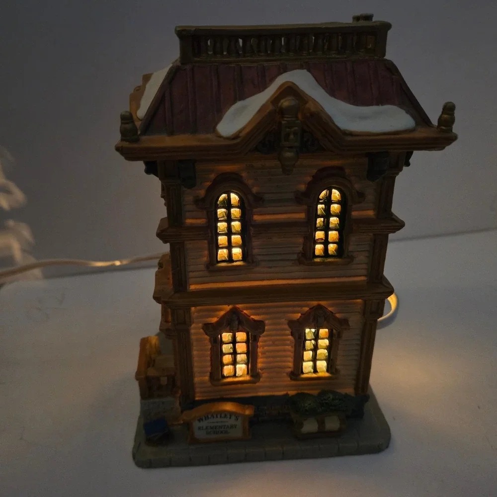 Lemax Whatleys Elementary School Xmas Village Lighted‎ Holiday Decor Boxed Read